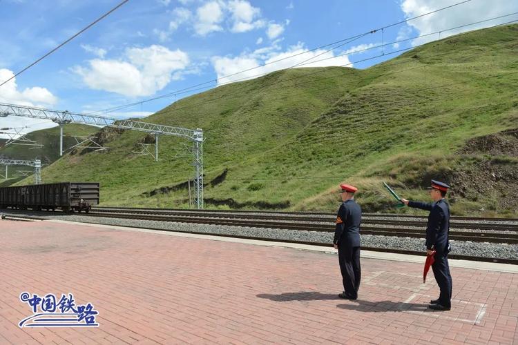 鹽城火車站貨運(yùn)部電話鹽城火車站貨運(yùn)部電話號(hào)碼