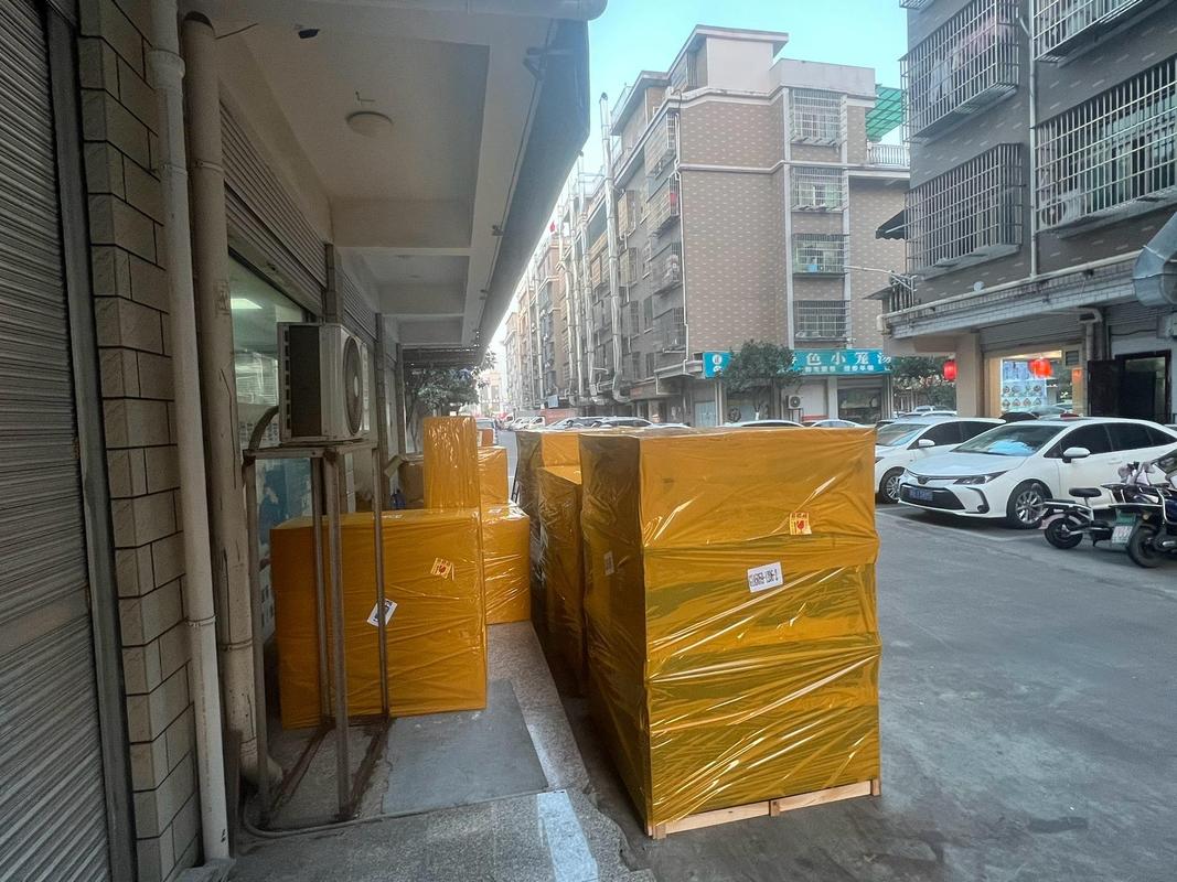 貨運(yùn)打包站運(yùn)輸貨物打包