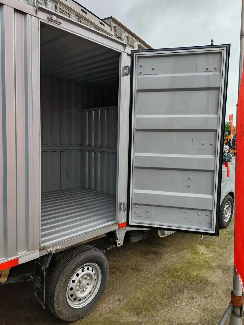 貨運(yùn)版隔板廂式貨車隔板