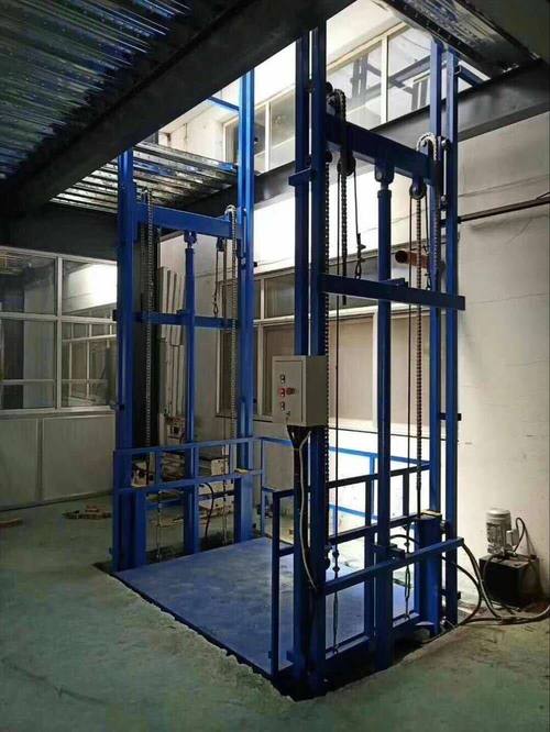 油缸貨運(yùn)電梯油缸貨運(yùn)電梯圖片