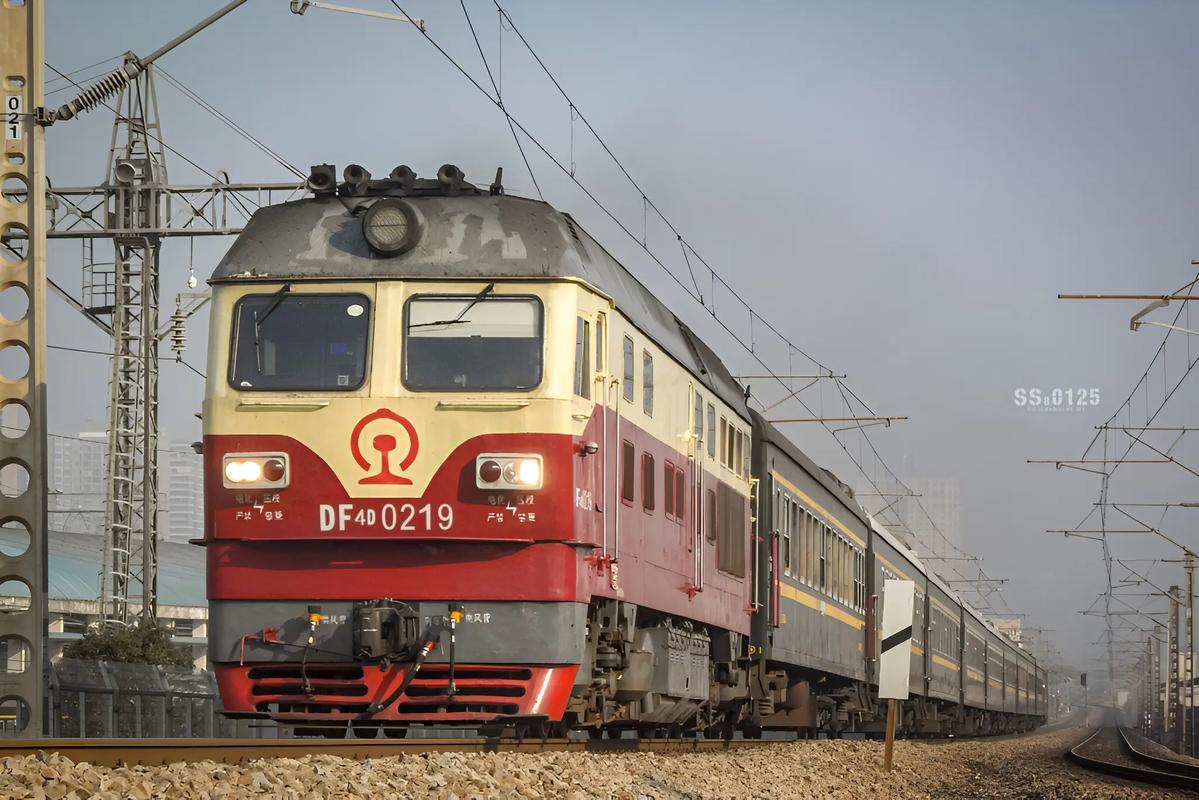 鐵路貨運(yùn)客車鐵路貨運(yùn)客車圖片