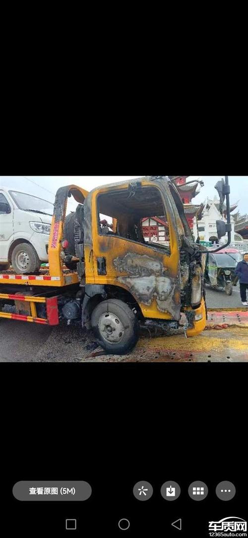 貨運(yùn)司機(jī)著火我是貨車司機(jī)車起火燒了貨物